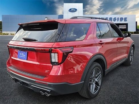 Certified 2025 Ford Explorer ST image 7