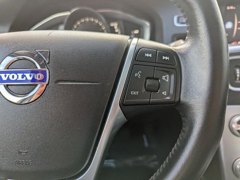 Used 2017 Volvo S60 T5 Dynamic image 25