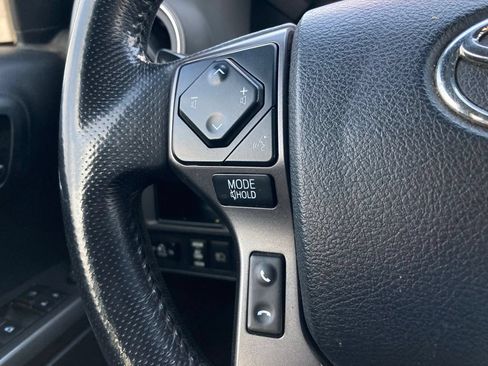 Used 2019 Toyota Tacoma TRD Sport w/ Technology Package AWD/4WD image 11
