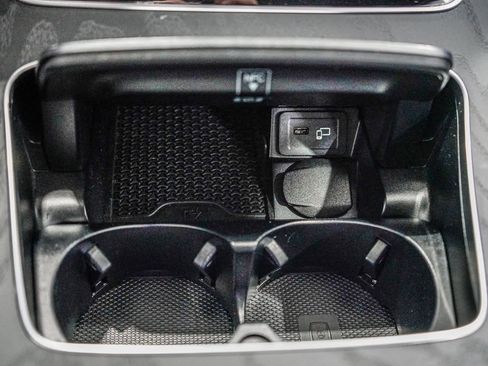 Used 2022 Mercedes-Benz E 350 Sedan image 22