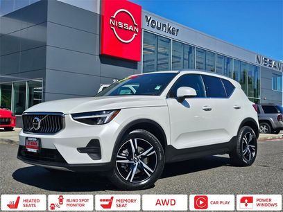 Used 2025 Volvo XC40 B5 Core