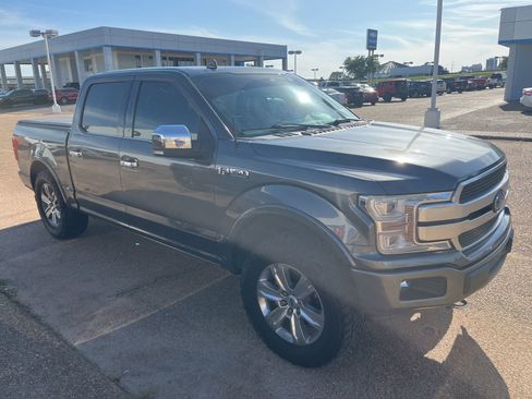Used 2020 Ford F150 Platinum w/ Equipment Group 701A Luxury AWD/4WD image 10