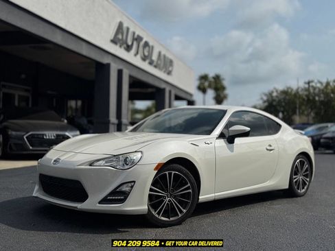 Used 2015 Scion FR-S RWD image 1