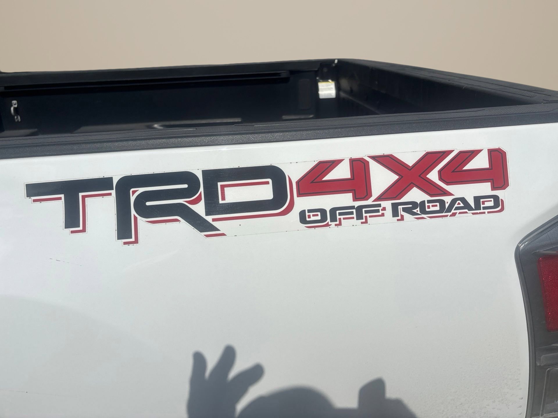 Used 2023 Toyota Tacoma TRD Off-Road w/ Technology Package AWD/4WD image 17