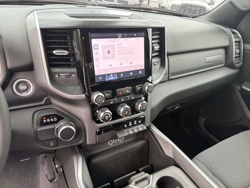 Used 2025 RAM 1500 Big Horn RWD image 32