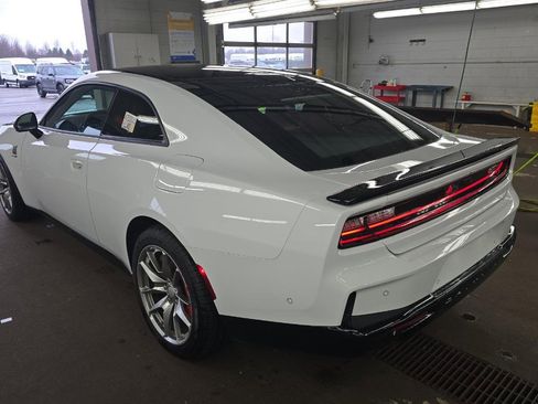 Used 2024 Dodge Charger Daytona Scat Pack w/ Plus Group image 6