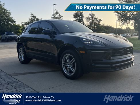 Used 2024 Porsche Macan AWD/4WD image 1