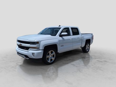 Used 2018 Chevrolet Silverado 1500 LT w/ Texas Edition AWD/4WD image 4