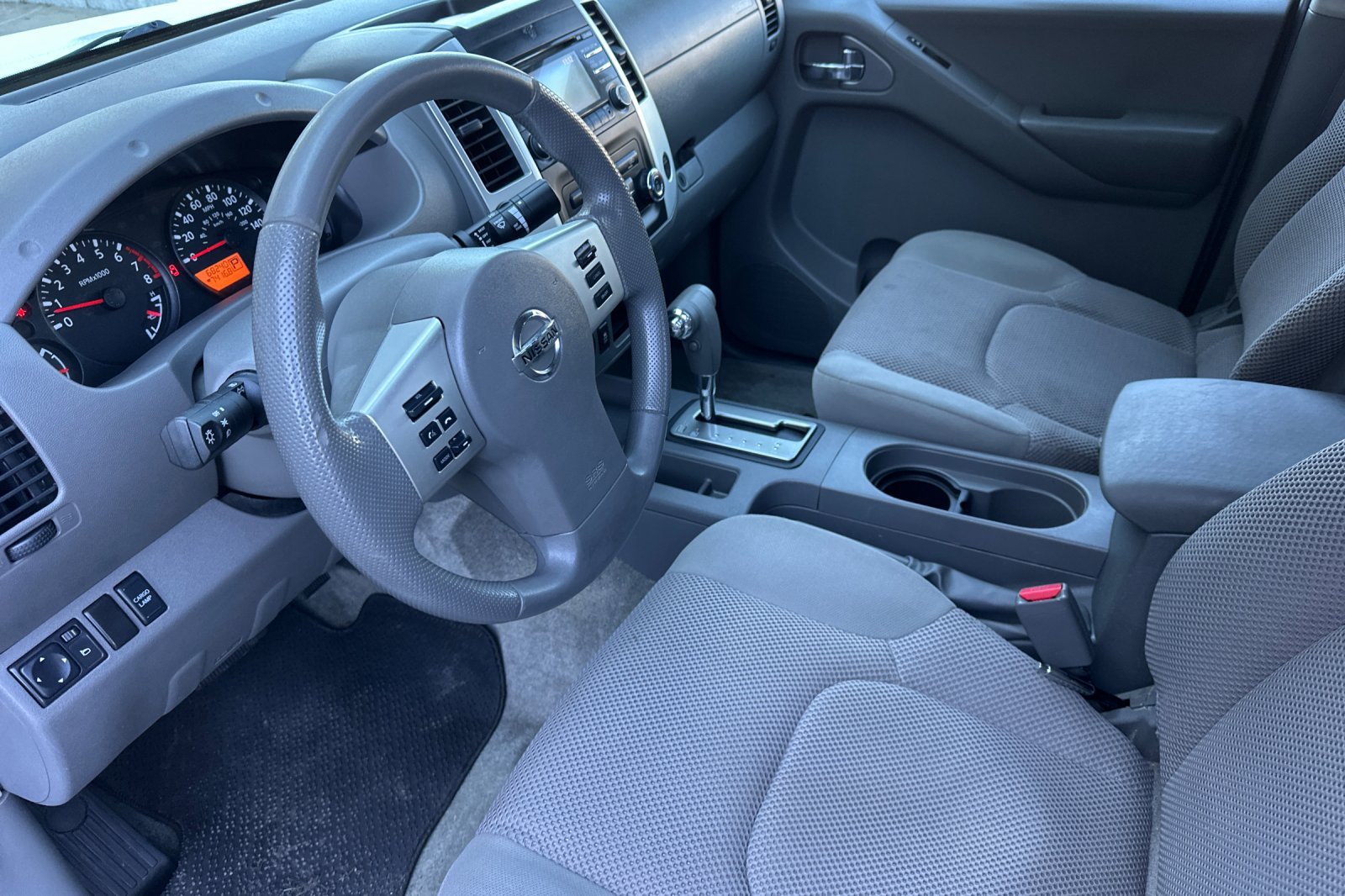 Used 2014 Nissan Frontier SV RWD image 10