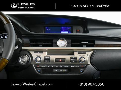 Used 2014 Lexus ES 350 w/ Premium Package image 26