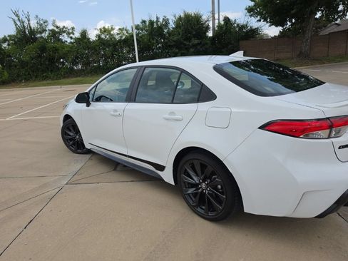 Used 2024 Toyota Corolla SE FWD image 4