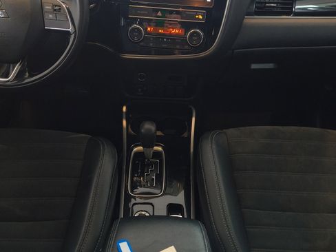 Used 2019 Mitsubishi Outlander ES image 17