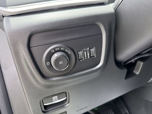 New 2026 Jeep Grand Cherokee L Limited AWD/4WD image 35