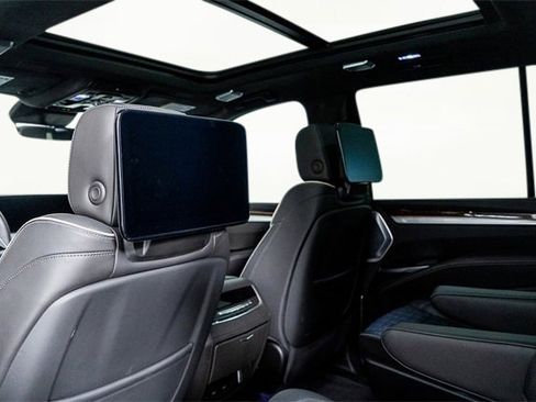 Used 2025 Cadillac Escalade Sport Platinum image 31