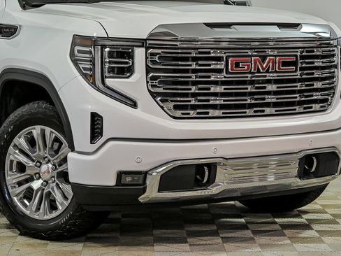 Used 2024 GMC Sierra 1500 Denali AWD/4WD image 2