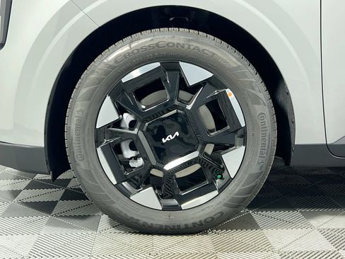 New 2026 Kia Carnival EX FWD image 12
