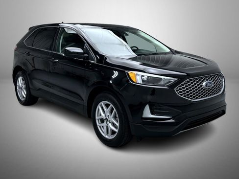 Used 2024 Ford Edge SEL image 3
