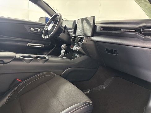 Used 2024 Ford Mustang Coupe image 23
