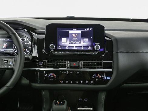 Certified 2025 Nissan Pathfinder SV image 15