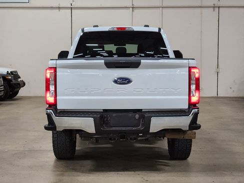 Used 2024 Ford F250 XLT w/ FX4 Off-Road Package image 10
