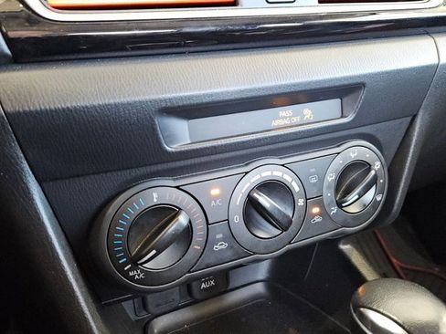 Used 2015 MAZDA MAZDA3 i SV image 9