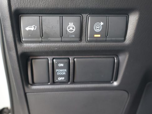Used 2023 Nissan Armada Platinum w/ Captain's Chairs Package RWD image 26