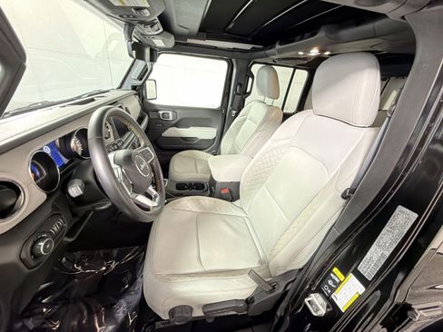 Used 2021 Jeep Wrangler Unlimited Sahara image 13