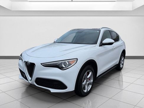 Used 2019 Alfa Romeo Stelvio AWD image 9
