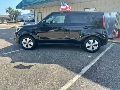 Used 2016 Kia Soul FWD image 3