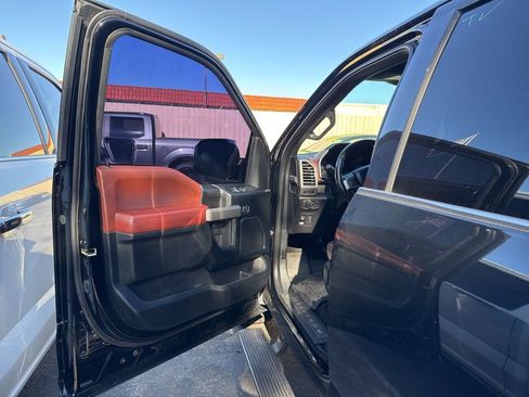 Used 2018 Ford F150 Platinum w/ Equipment Group 701A Luxury image 7