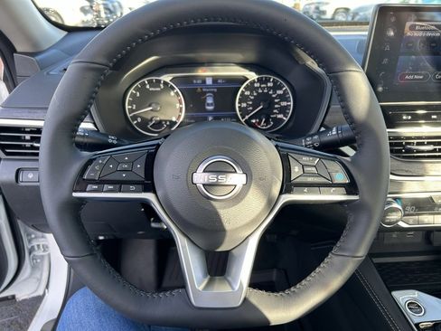Used 2025 Nissan Altima 2.5 SL image 12