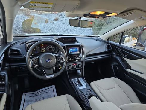 Used 2022 Subaru Impreza Premium image 11