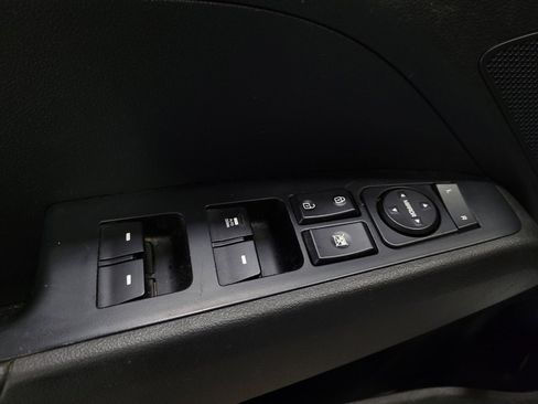 Used 2018 Hyundai Elantra SE w/ Cargo Package FWD image 27
