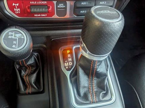 Used 2023 Jeep Gladiator Mojave w/ LED Lighting Group AWD/4WD image 14