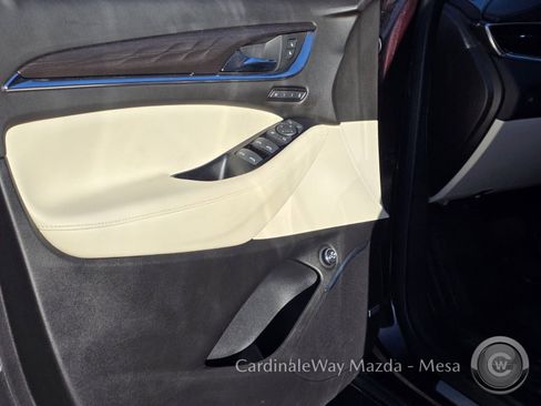 Used 2023 Buick Enclave Avenir w/ Avenir Technology Package image 11