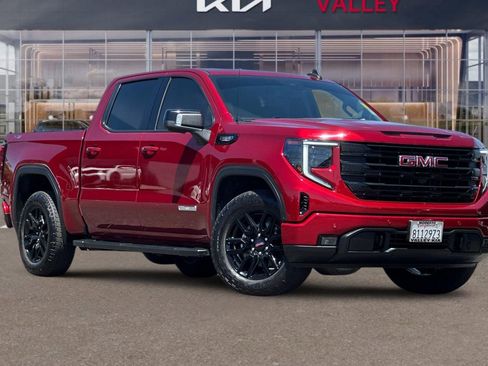 Used 2024 GMC Sierra 1500 Elevation w/ Elevation Premium Package AWD/4WD image 2