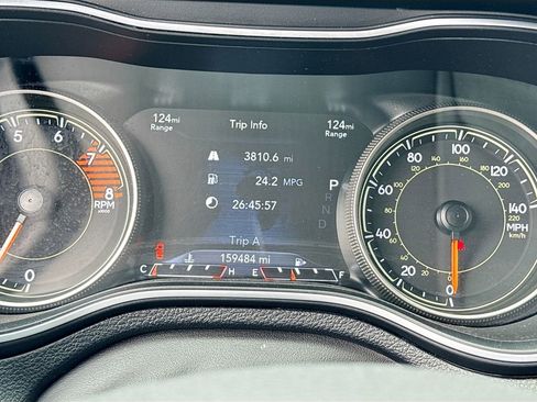Used 2020 Jeep Cherokee Trailhawk w/ Cold Weather Group AWD/4WD image 10