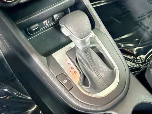 Used 2024 Kia Forte LXS FWD image 17