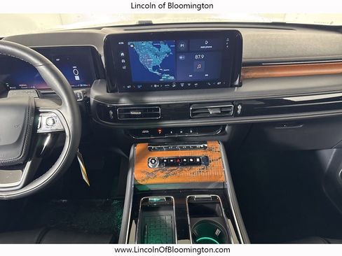 New 2025 Lincoln Aviator Black Label image 37