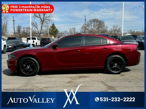 Used 2019 Dodge Charger SXT w/ Leather Interior Group image 4