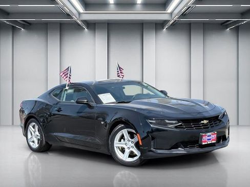 Used 2023 Chevrolet Camaro LT RWD image 1
