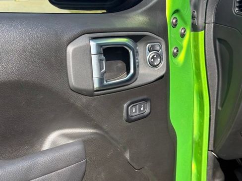 Used 2025 Jeep Wrangler Sport AWD/4WD image 14