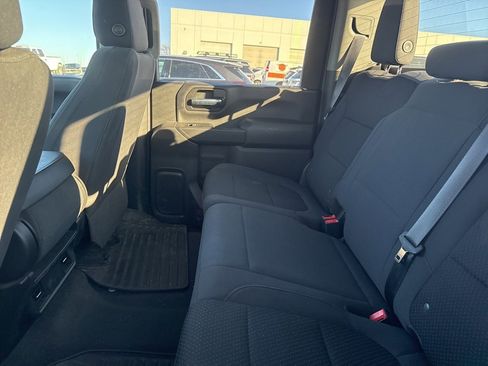 Certified 2022 Chevrolet Silverado 2500 Custom w/ Custom Value Package image 5