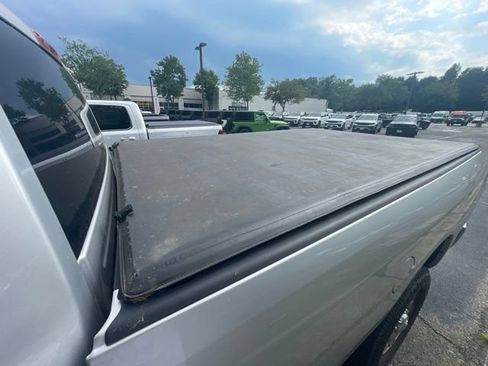 Used 2018 RAM 3500 Tradesman w/ Chrome Appearance Group AWD/4WD image 12