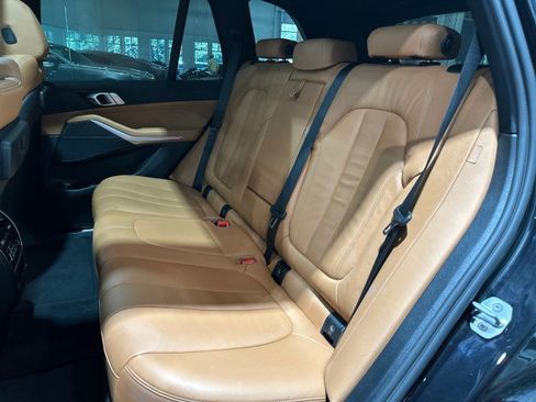 Used 2022 BMW X5 xDrive40i w/ M Sport Package AWD/4WD image 45