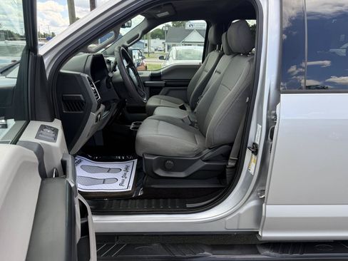 Used 2016 Ford F150 XLT AWD/4WD image 9
