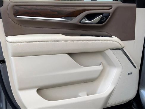 Used 2021 GMC Yukon Denali w/ Denali Premium Package image 20