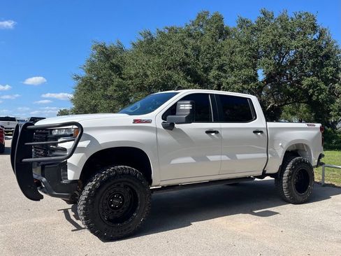 Used 2021 Chevrolet Silverado 1500 LT Trail Boss w/ LPO, Dark Essentials Package AWD/4WD image 1
