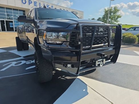Used 2022 RAM 3500 Big Horn w/ Night Edition AWD/4WD image 9