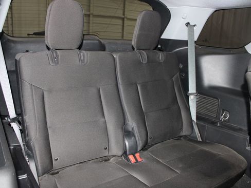 Used 2021 Ford Explorer XLT w/ Class III Trailer Tow Package image 23